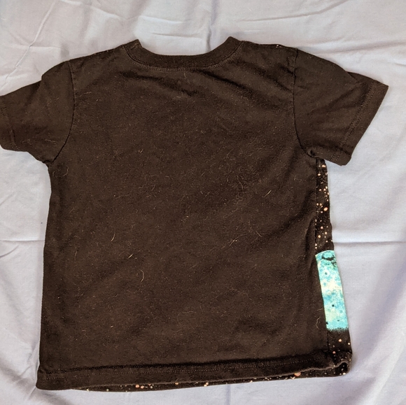 T-shirt - Picture 2 of 3